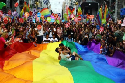 Istanbul-Pride-Parade-June-30-2013